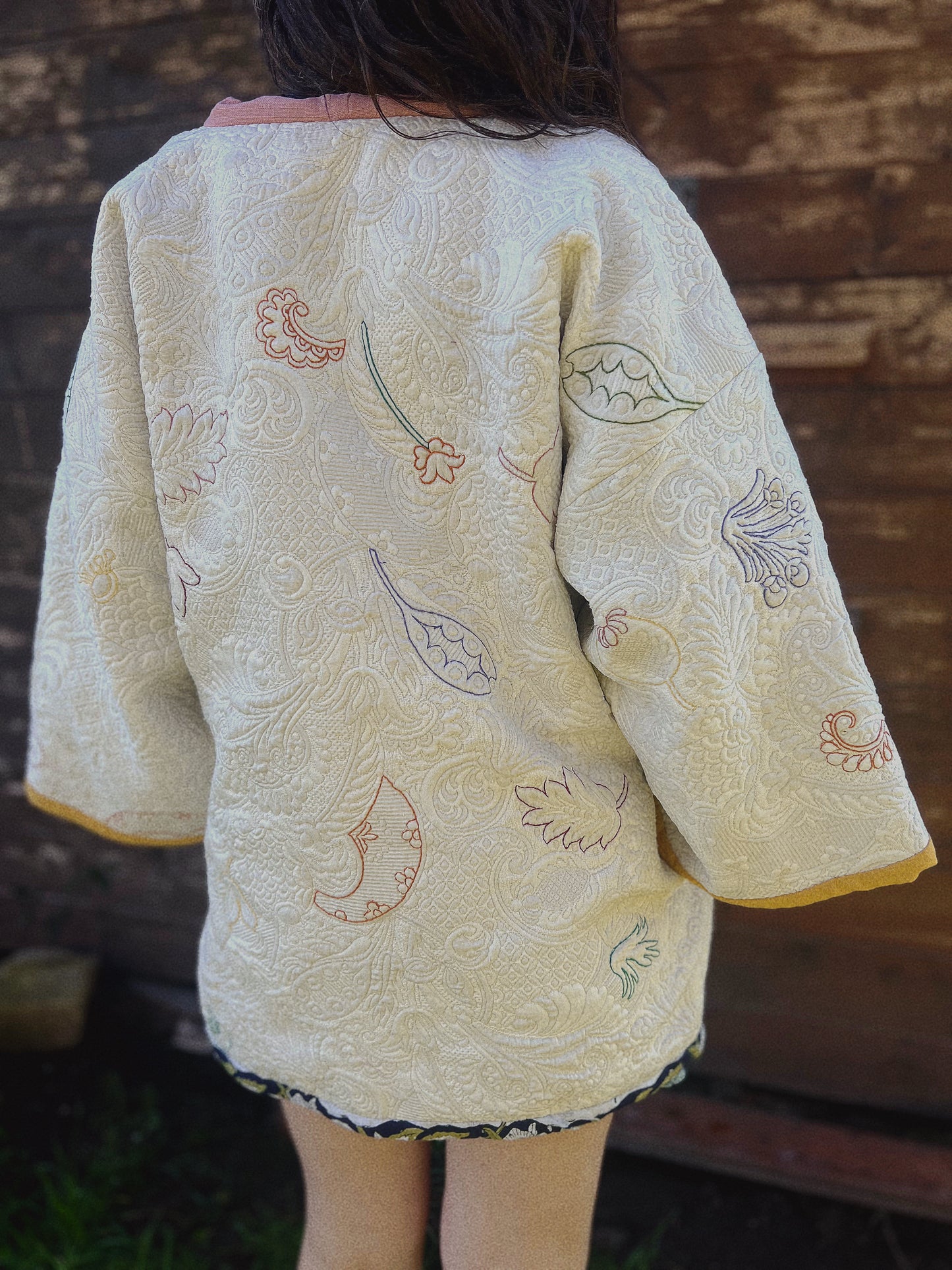 Vintage hand embroidered douvet oversize kimono size M/L