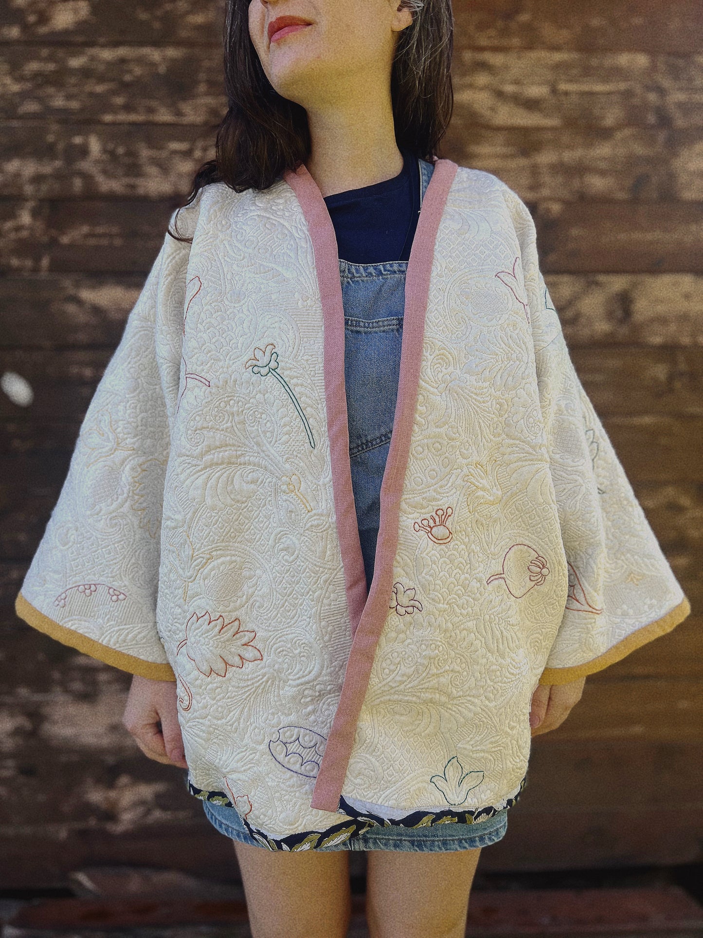 Vintage hand embroidered douvet oversize kimono size M/L