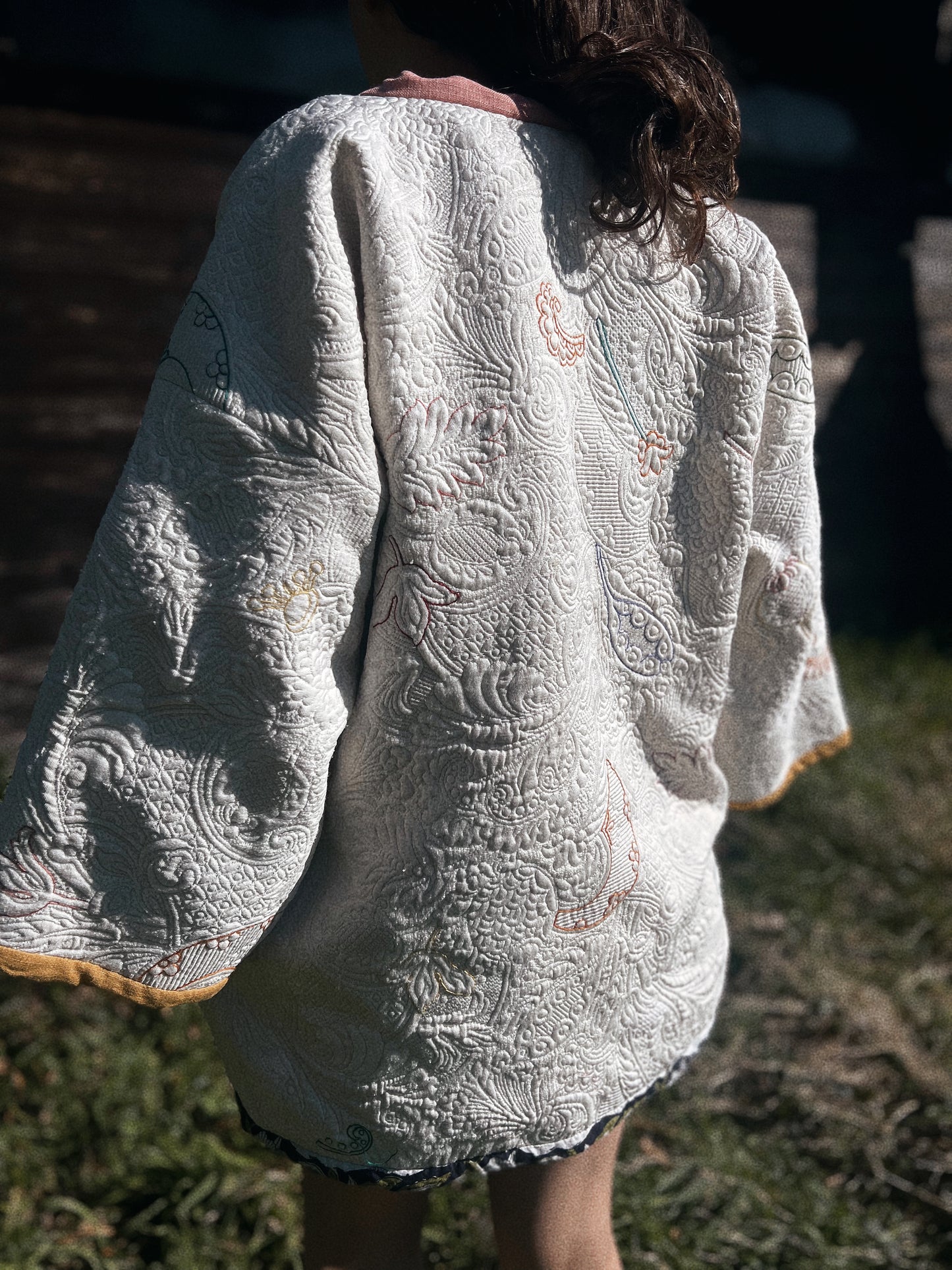 Vintage hand embroidered douvet oversize kimono size M/L