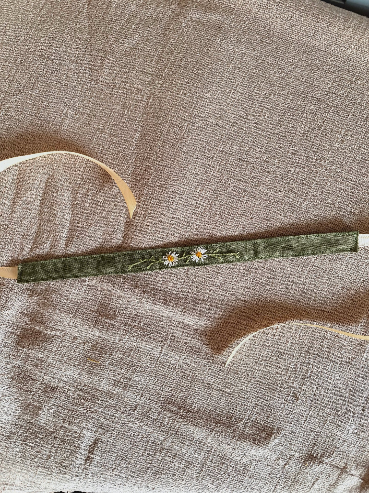 Chocker ✨ hand embroidered linen chocker